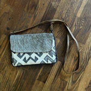 Myra crossbody bag